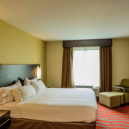 Holiday Inn Express And Suites - Bradford By Ihg Buitenkant foto