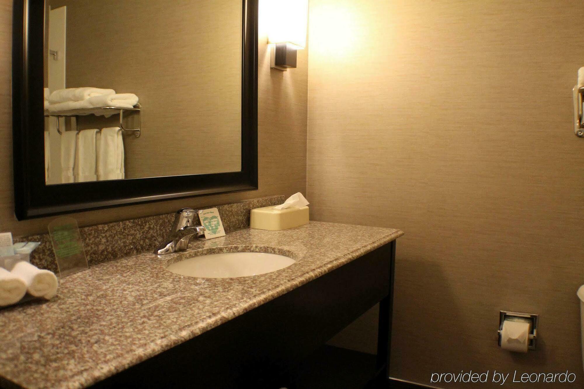 Holiday Inn Express And Suites - Bradford By Ihg Kamer foto